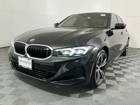 Certified 2024 BMW 330i Sedan w/ Convenience Package RWD image 2