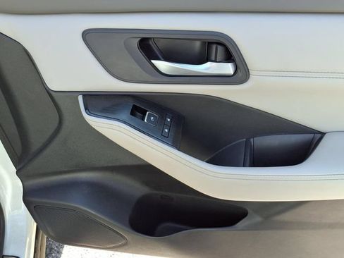 Used 2023 Nissan Rogue SL w/ SL Premium Package FWD image 26