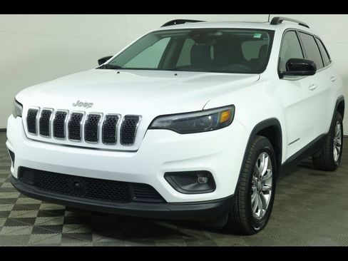 Used 2022 Jeep Cherokee Latitude Lux w/ Sun & Sound Group image 1