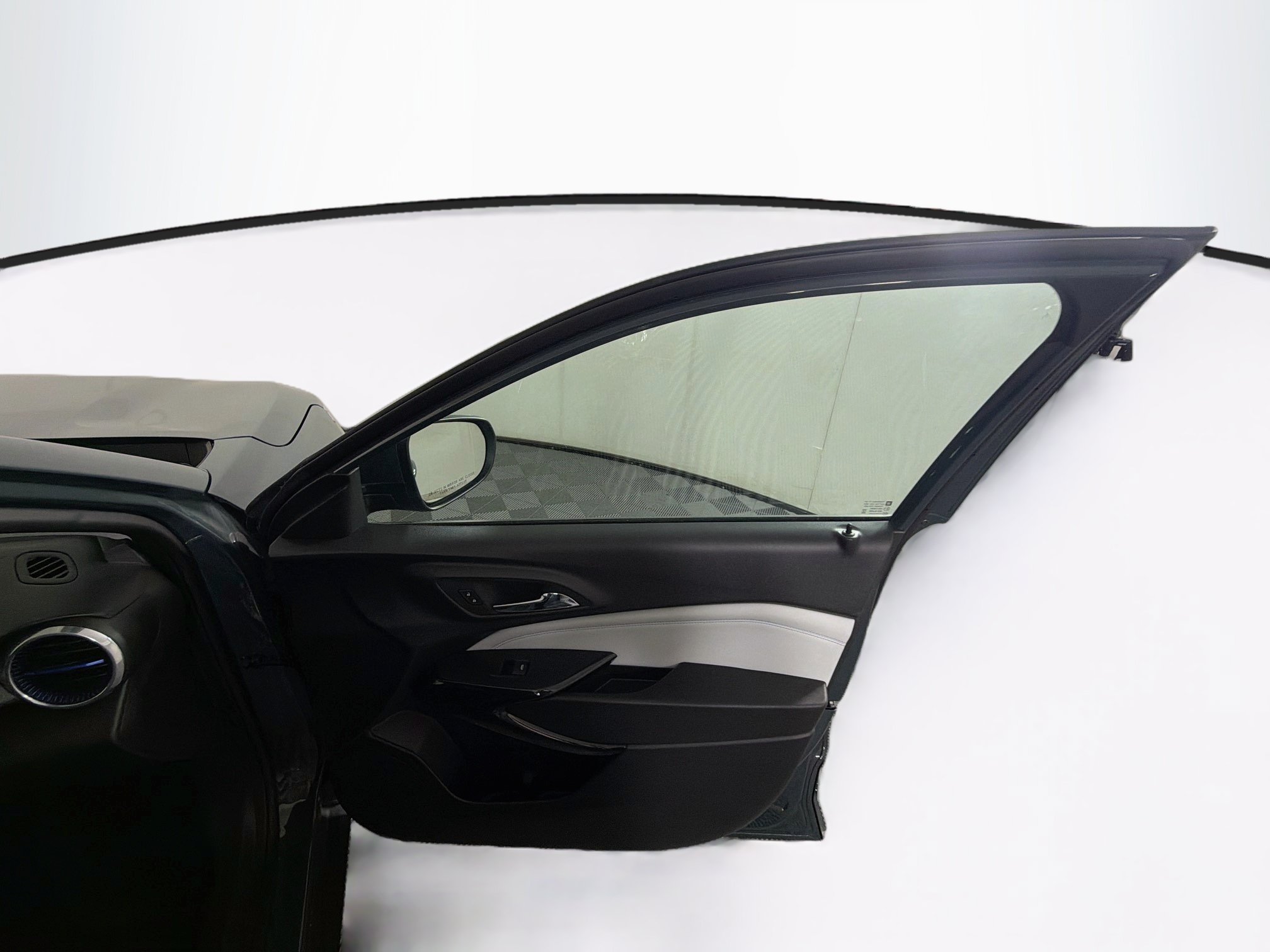 Used 2025 Chevrolet Trax LT FWD image 31