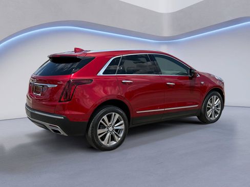 Used 2022 Cadillac XT5 Premium Luxury w/ Platinum Package AWD/4WD image 3