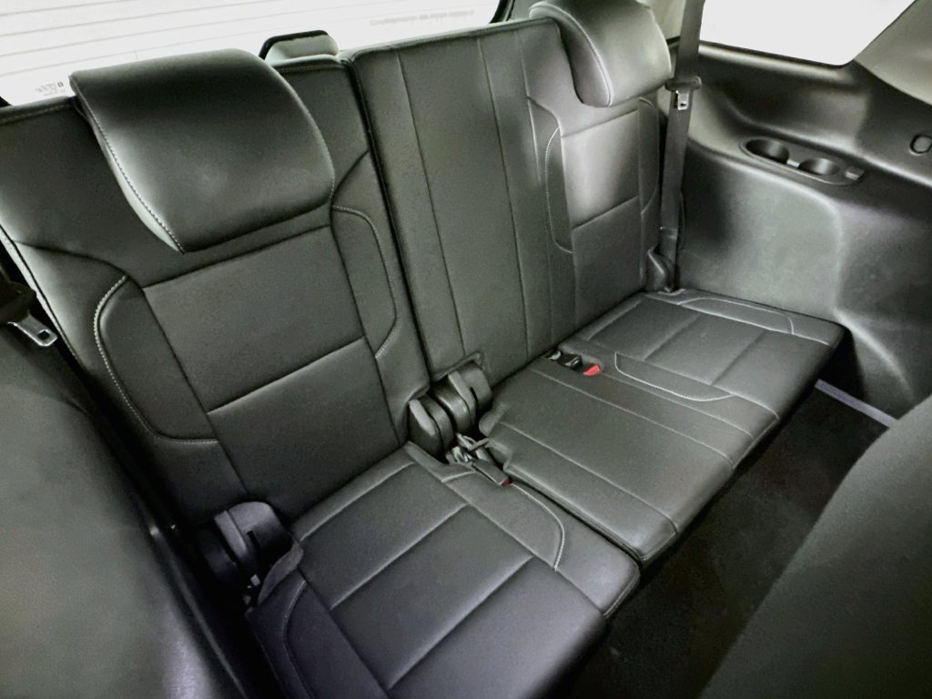 Used 2018 GMC Yukon SLT AWD/4WD image 34