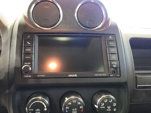 Used 2017 Jeep Patriot High Altitude AWD/4WD image 22