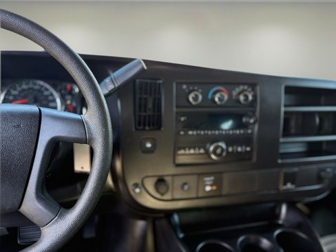 Used 2019 GMC Savana 2500 w/ Driver Convenience Package image 13