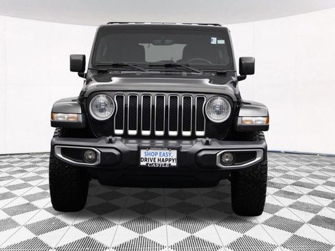 Used 2018 Jeep Wrangler Unlimited Sahara w/ Uconnect 4C Nav & Sound Group image 16