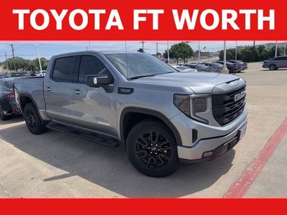 Used 2025 GMC Sierra 1500 Elevation w/ Elevation Premium Package