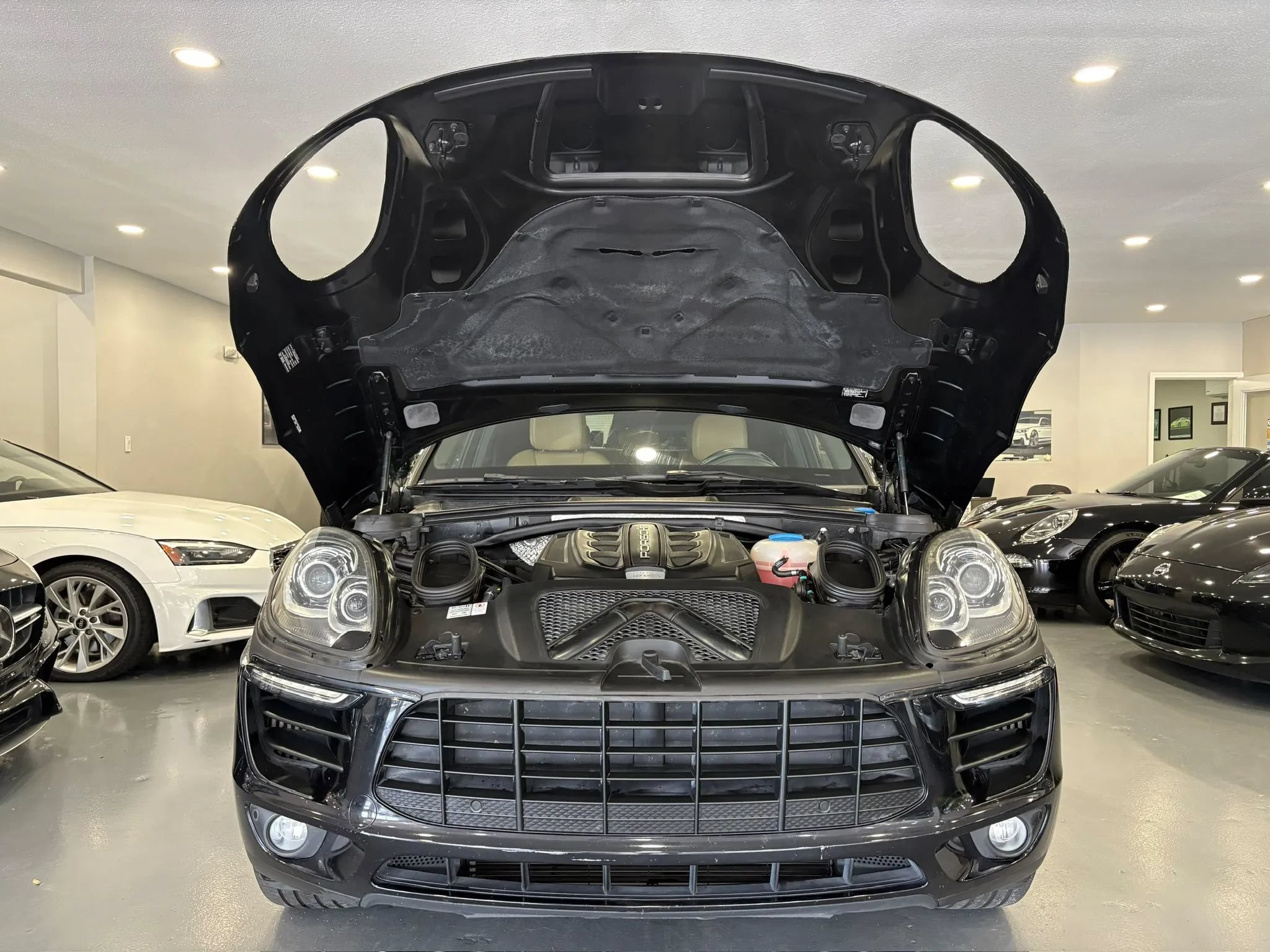 Used 2018 Porsche Macan S AWD/4WD image 48
