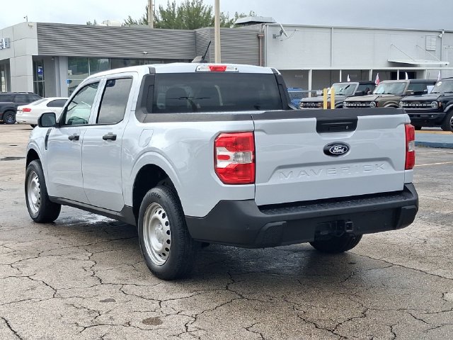Used 2025 Ford Maverick XL FWD image 3