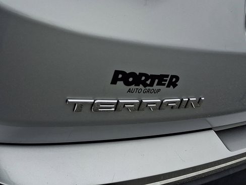 Used 2021 GMC Terrain SLT image 33