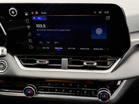 Used 2025 Chevrolet Equinox LT w/ Convenience Package II FWD image 18