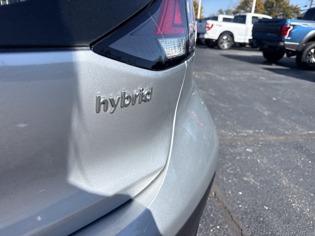 Used 2022 Hyundai Ioniq SEL FWD image 13