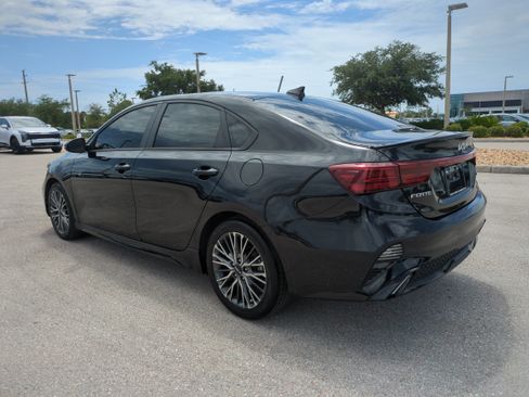 Certified 2022 Kia Forte GT-Line FWD image 7