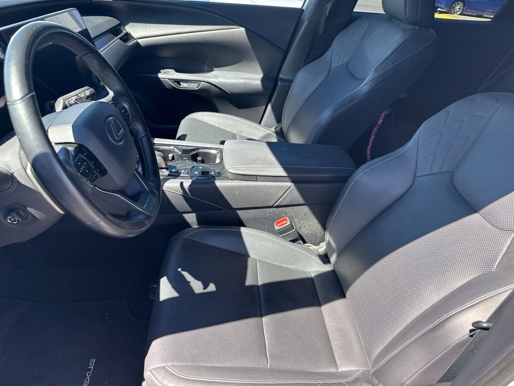 Used 2024 Lexus RX 350 Premium w/ Accessory Package (Z1) FWD image 4