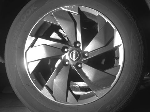 Used 2025 Nissan Rogue SV AWD/4WD image 15