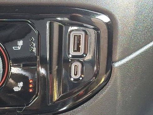 Used 2025 Chevrolet Silverado 1500 RST w/ Convenience Package II AWD/4WD image 27