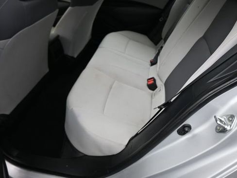 Used 2022 Toyota Corolla LE FWD image 71