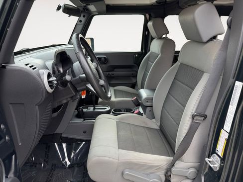 Used 2010 Jeep Wrangler Unlimited Sahara w/ Dual Top Group image 13