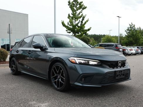 Used 2023 Honda Civic Sport Touring image 3