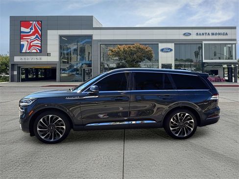 Used 2023 Lincoln Aviator Reserve w/ Equipment Group 201A image 2
