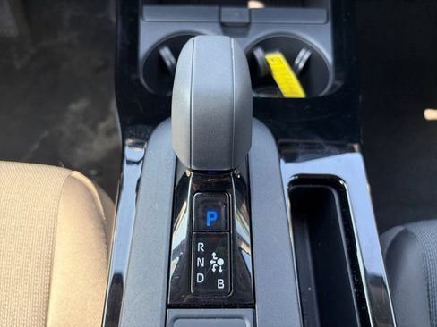 Used 2025 Toyota Prius LE FWD image 23