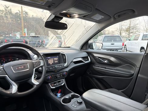 Used 2022 GMC Terrain SLE w/ Driver Convenience Package image 15