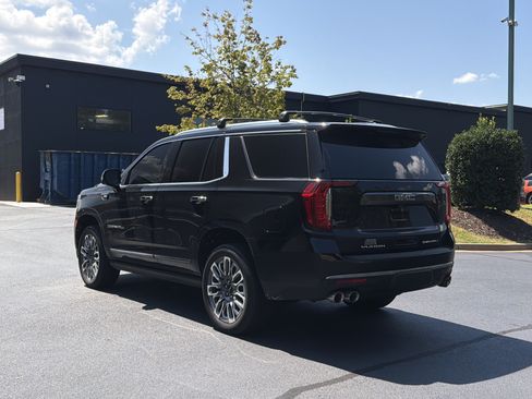 Used 2023 GMC Yukon Denali Ultimate w/ LPO, Floor Liner Package AWD/4WD image 14