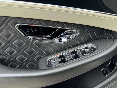 Used 2022 Bentley Continental GT AWD/4WD image 93