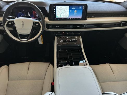 New 2026 Lincoln Aviator Black Label w/ Black Label Special Edition AWD/4WD image 12