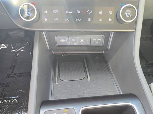 New 2025 Hyundai Sonata Limited FWD image 18