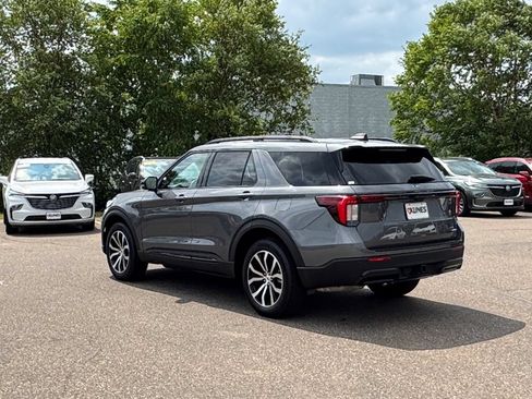 Used 2025 Ford Explorer ST-Line AWD/4WD image 8