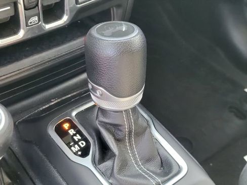 Used 2021 Jeep Wrangler Unlimited Sahara image 29