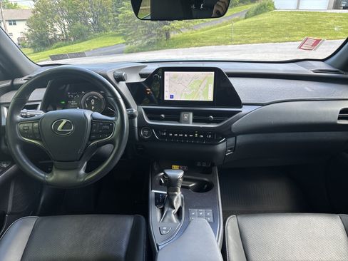 Used 2024 Lexus UX 250h AWD w/ Premium Package image 14