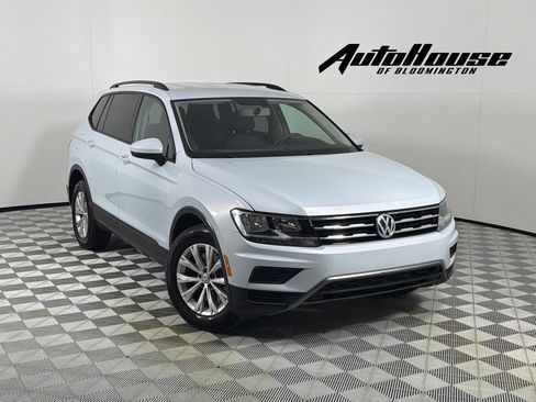 Used 2018 Volkswagen Tiguan S w/ 3rd Row Seat Package AWD/4WD image 1