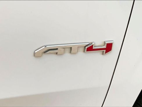 Used 2021 GMC Yukon XL AT4 w/ AT4 Premium Package AWD/4WD image 9