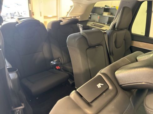 Used 2025 Volvo XC90 B6 Plus AWD/4WD image 26