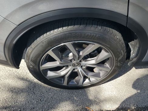 Certified 2024 Acura MDX FWD w/ Technology Package image 9