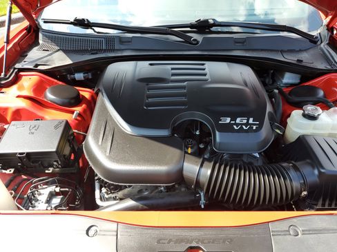 Used 2023 Dodge Charger SXT image 9