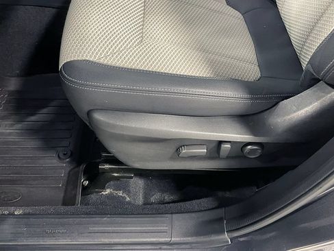 Used 2023 Subaru Forester Premium AWD/4WD image 22