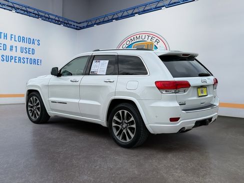 Used 2018 Jeep Grand Cherokee Overland image 3