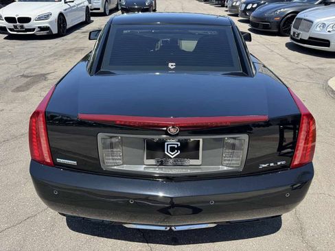 Used 2009 Cadillac XLR RWD image 7