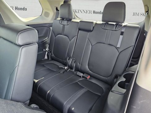 Certified 2024 Honda Pilot Touring image 37