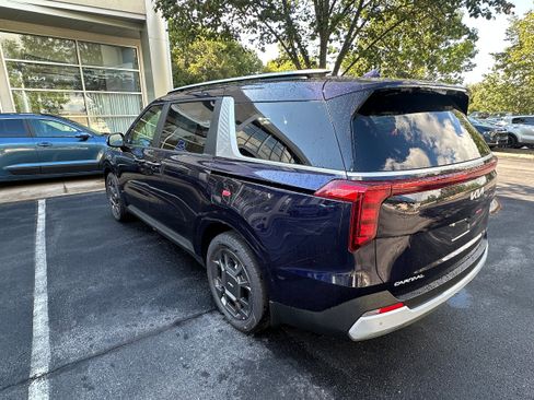 New 2026 Kia Carnival EX image 7