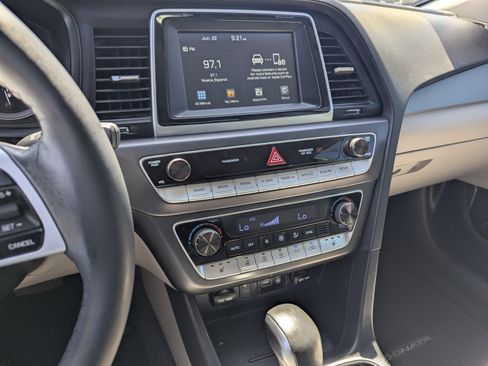 Used 2019 Hyundai Sonata SEL FWD image 10