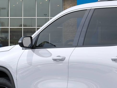 New 2027 Chevrolet Traverse LT w/ Driver Confidence Package FWD image 12