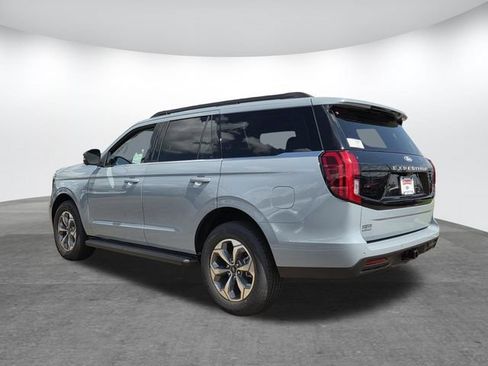 New 2027 Ford Expedition Active RWD image 3