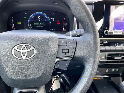 Used 2025 Toyota Camry LE FWD image 23