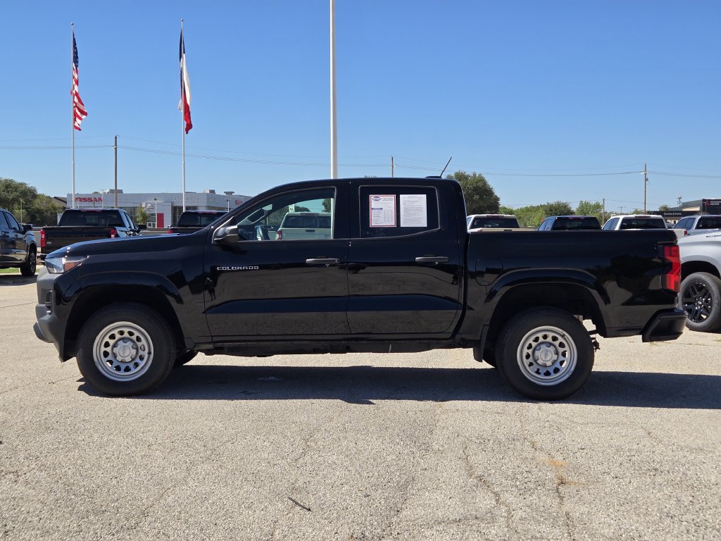 Used 2024 Chevrolet Colorado W/T RWD image 4