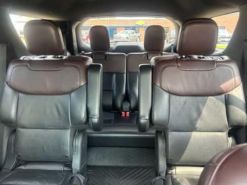 Used 2020 Ford Explorer Platinum w/ Premium Technology Package AWD/4WD image 31