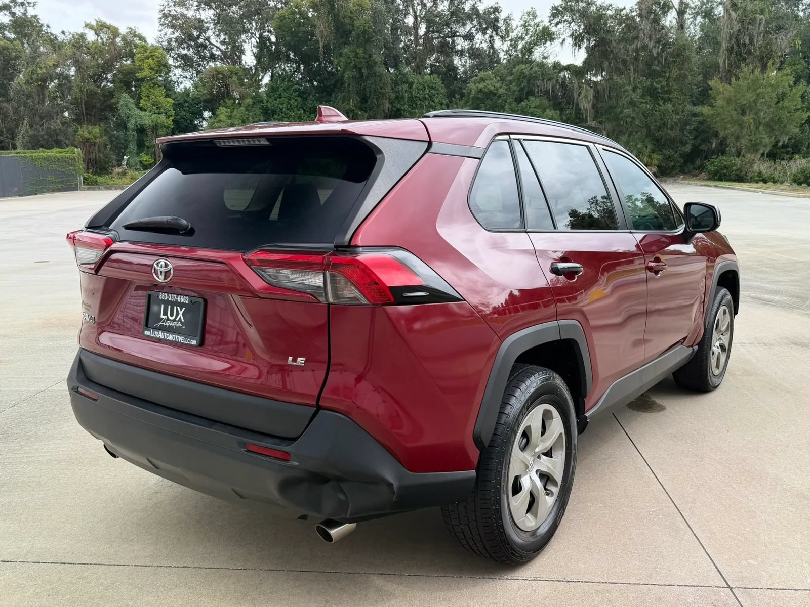 Used 2019 Toyota RAV4 LE FWD image 7