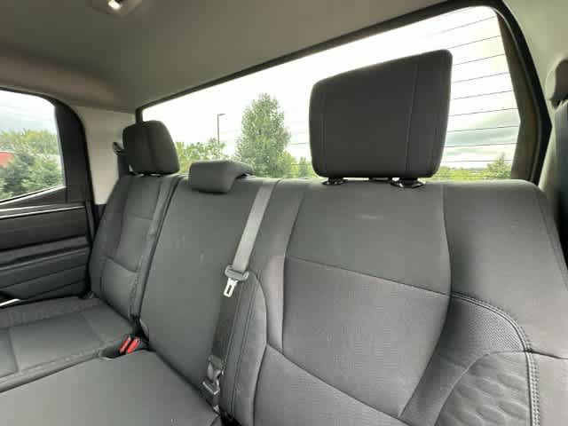 Used 2022 Toyota Tundra SR5 w/ SR5 Convenience Package AWD/4WD image 15
